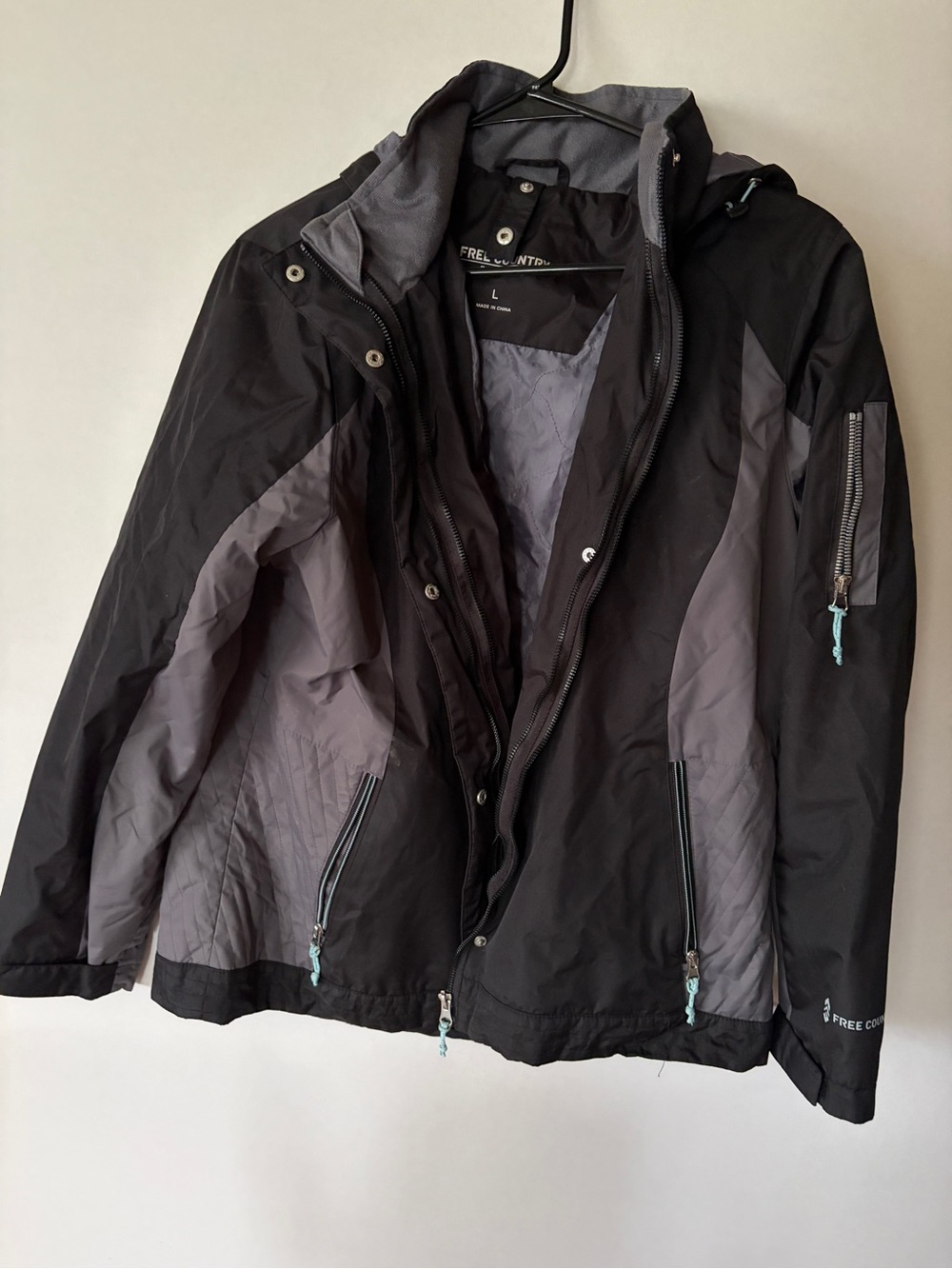 Free Country Men’s Black & Gray Hooded Raincoat
